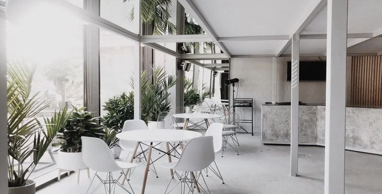 Дизайнерские решения в интерьере Лофта Sochi Art Space