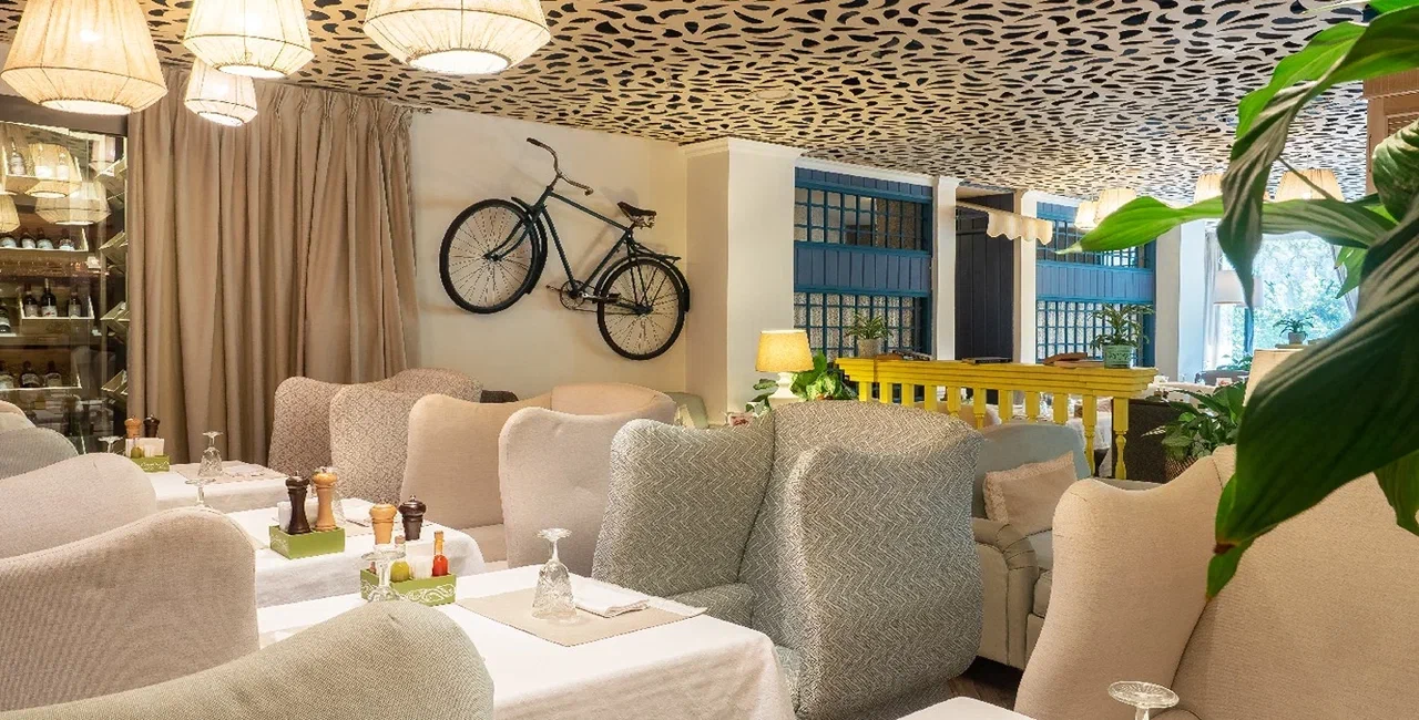 Дизайнерские решения в интерьере ресторана Грильяж (Сочи)