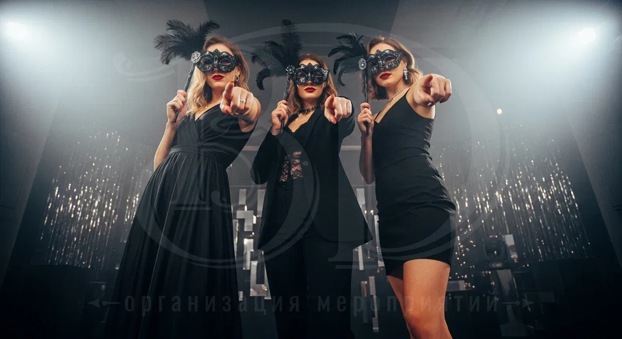 Чёрный дресс код на вечеринку для женского образа