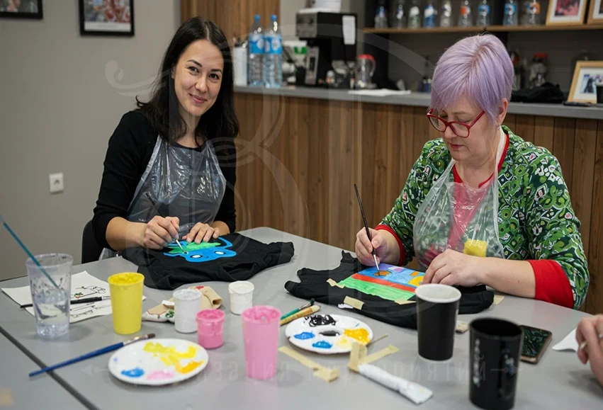 Роспись одежды: мастер-класс от агентства Вдсервис Событий