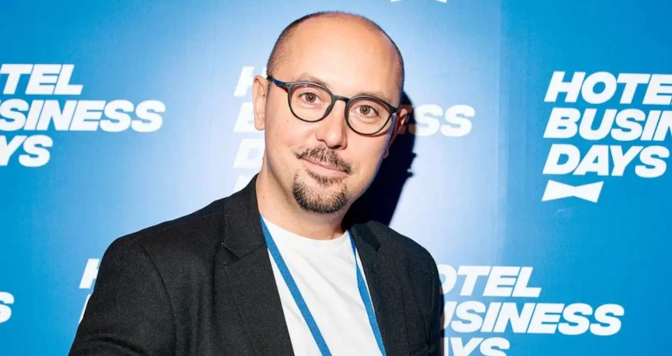 Ведущий мероприятий Hotel Business Days - Лев Читков