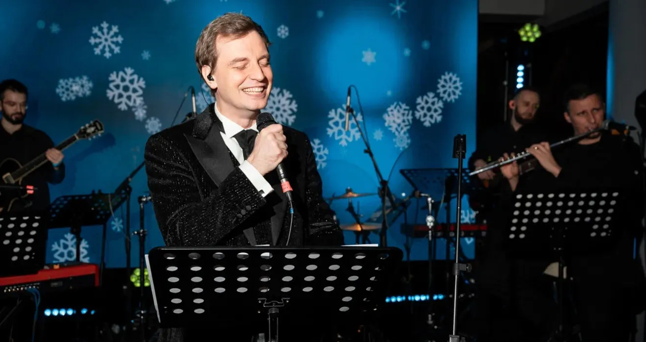 Живая музыка на корпоративном мероприятии в преддверии Нового 2026 Годы