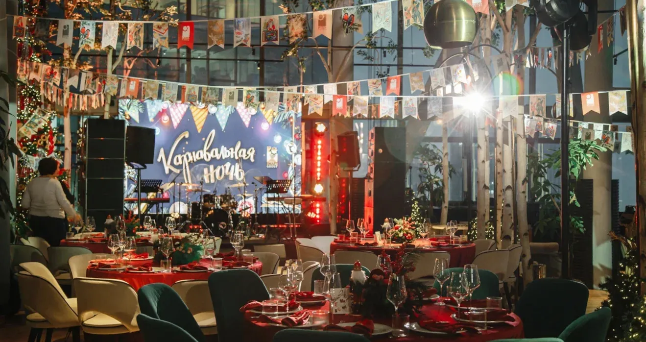 Новогодний корпоратив на тему фильма Карнавальная ночь