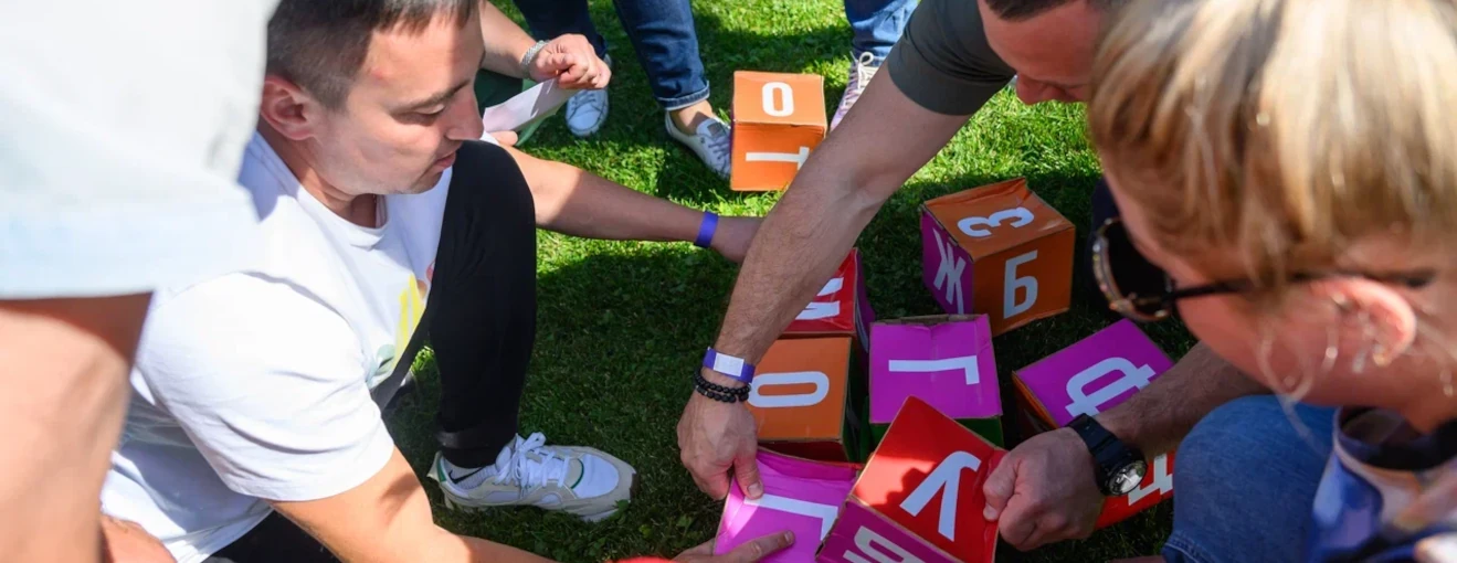 Летний корпоратив для компании КомТрансЮг: интеллектуальные этапы соревнований