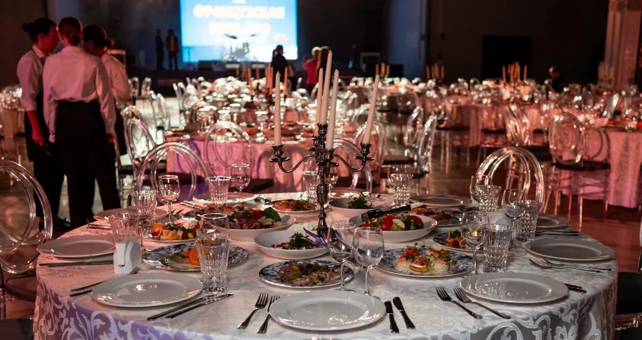 Роскошное меню для вечернего банкета на RUVIERA Hotel Business Week 2025