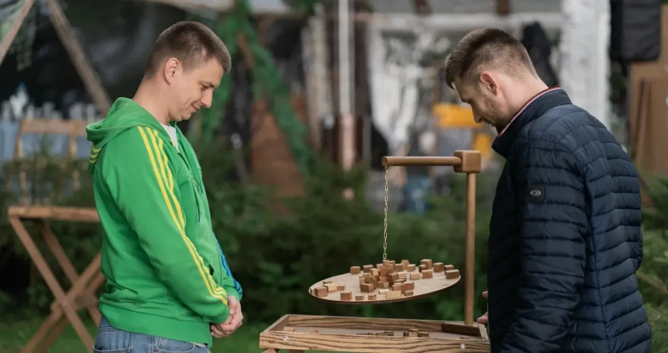 Интересные игры для участников летнего тимбилдинга на природе