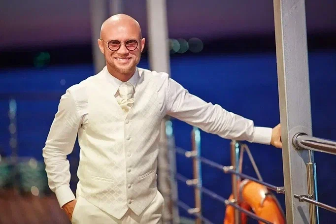 Дмитрий Хрусталёв станет хедлайнером Вашего мероприятия