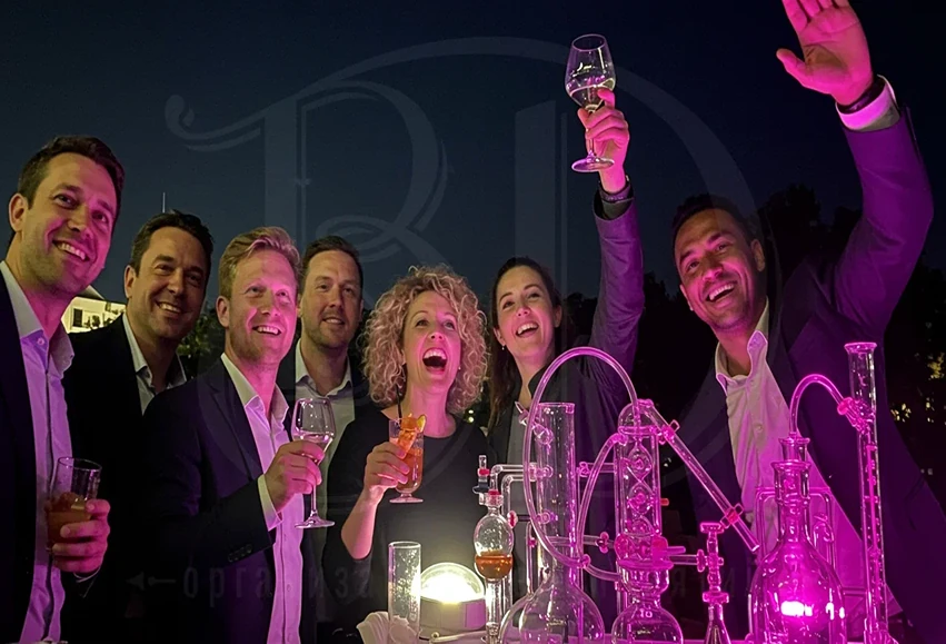 Самогонная станция на мероприятие. Звоните 8 (800) 700-39-32. Самогон-шоу на мероприятие