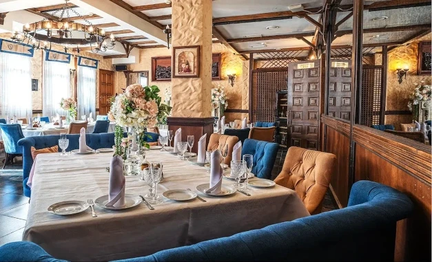 Бутик-отель Вилла Анна для мастер-класса по стрельбе в Сочи с банкетом в ресторане Добрый Мерлин